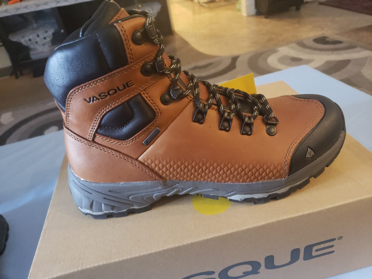 Vasque St. Elias FG  GTX Women's Hiking Boots Cognac Size 9