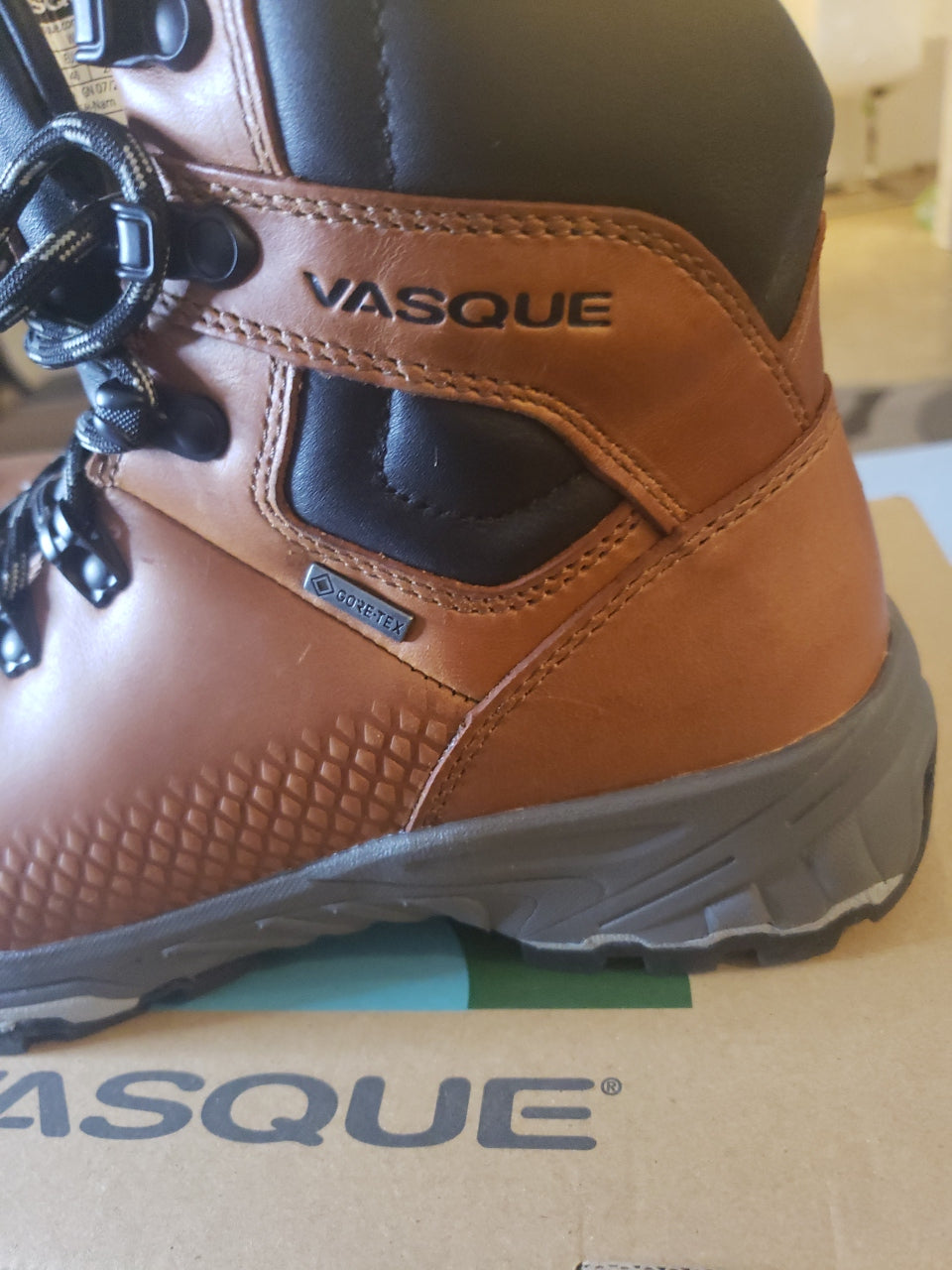 Vasque St. Elias FG  GTX Women's Hiking Boots Cognac Size 9