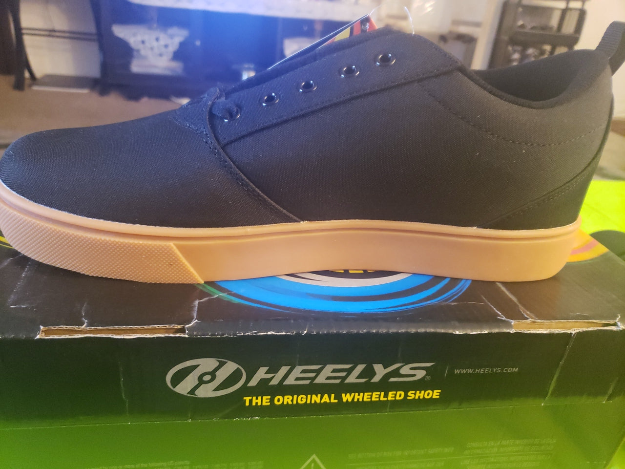 Heelys The Original Wheeled Shoe Men's Pro 20 Black SIZE 11 HE101468M