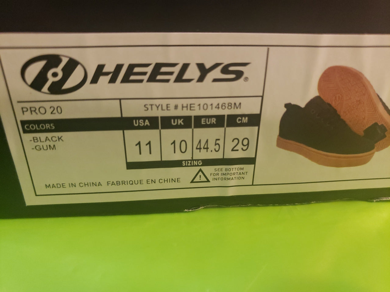 Heelys The Original Wheeled Shoe Men's Pro 20 Black SIZE 11 HE101468M