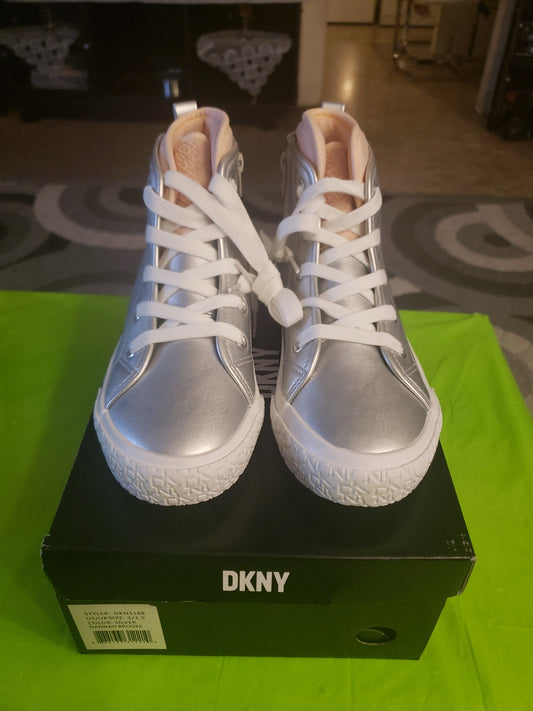 DKNY Kid's Hannah Brooke Boots Size 3 Silver.  Lucky Winner