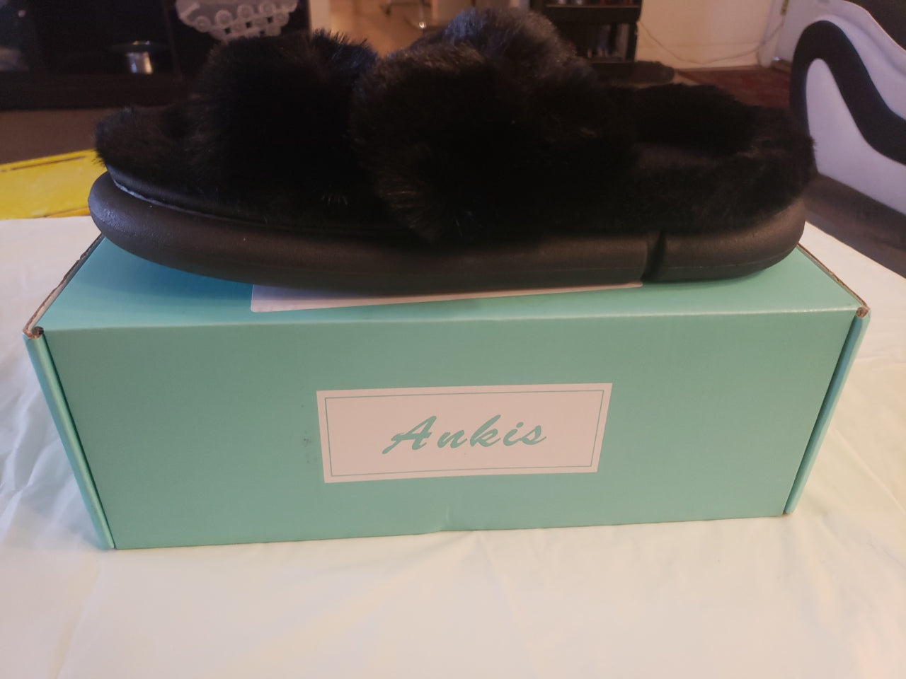 Ankis Men's Slides  Faux Fur Indoor Sandals Size 9-9.5.